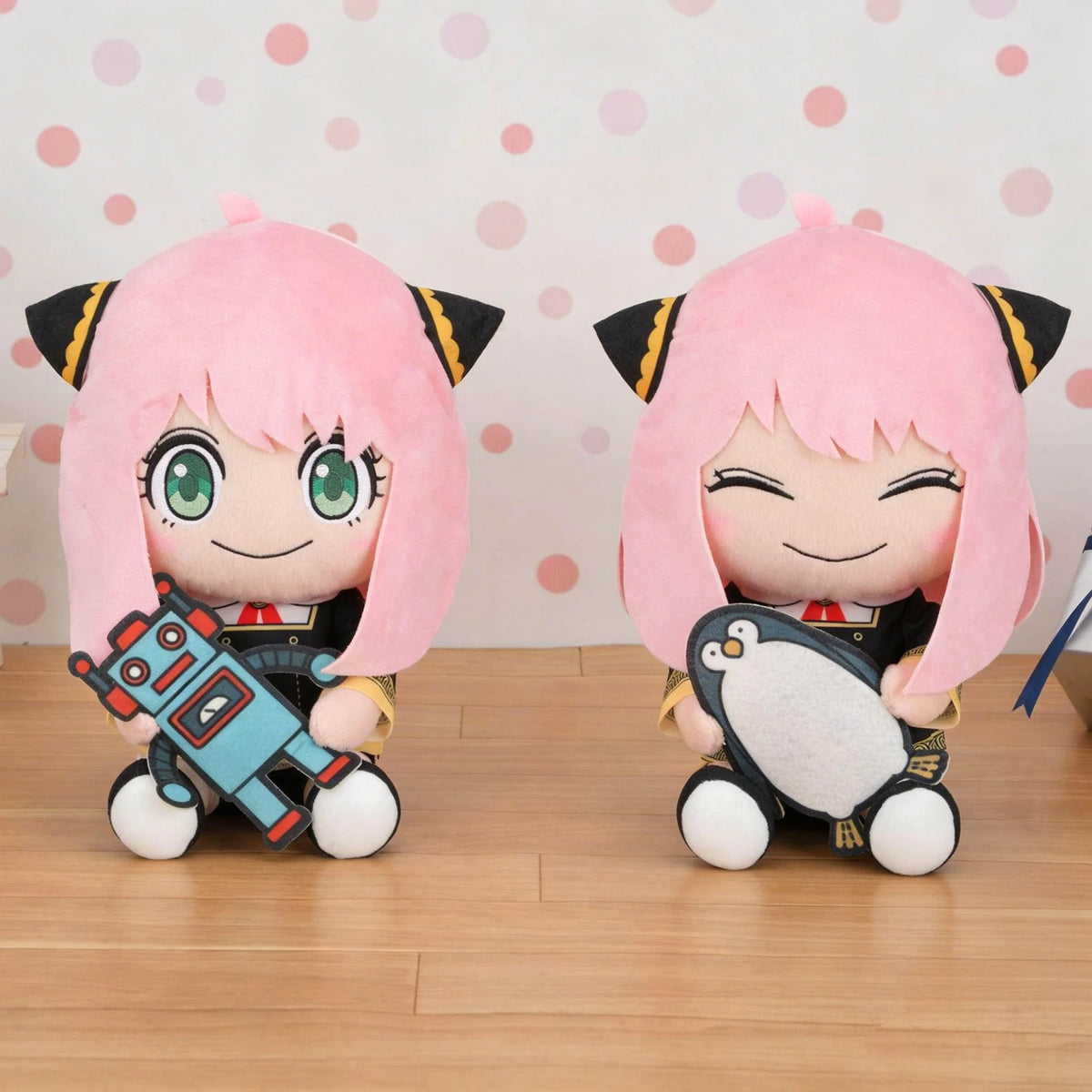 Wholesale Official Anya Forger With Robot Toy Sitting Plush Doll Soft PP Cotton Stuffed Toy for Spy Family Anime Fans Gifts